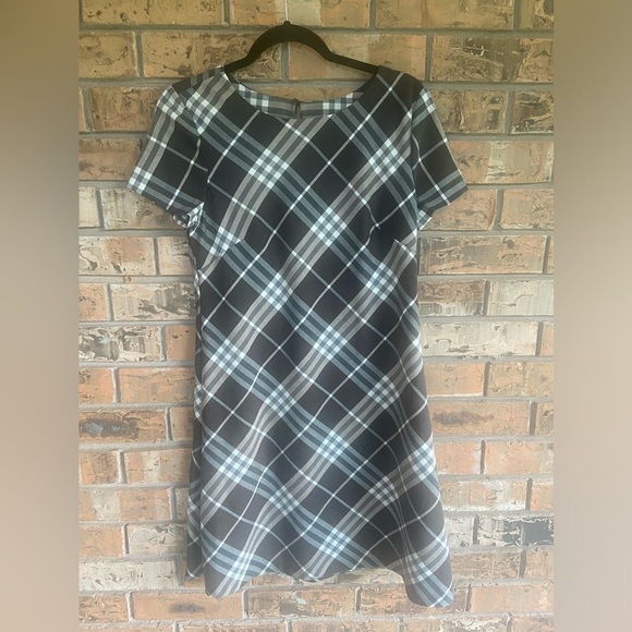 Women’s Plaid  Pattern Short Sleeve Dress - Picture 1 of 3